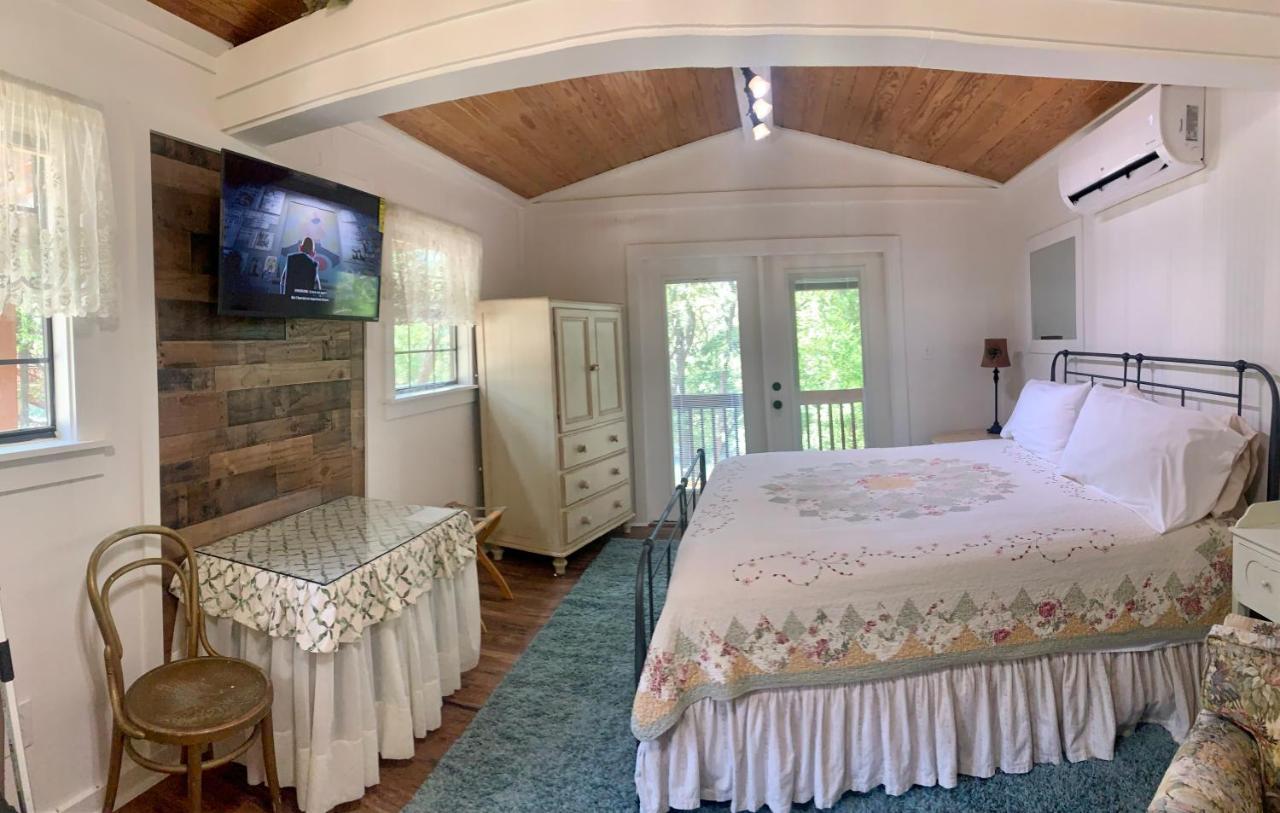 ניו בראונפלס Lamb'S Rest Inn מראה חיצוני תמונה