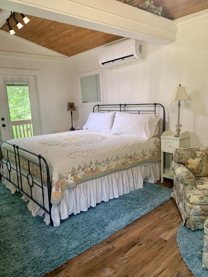 ניו בראונפלס Lamb'S Rest Inn מראה חיצוני תמונה