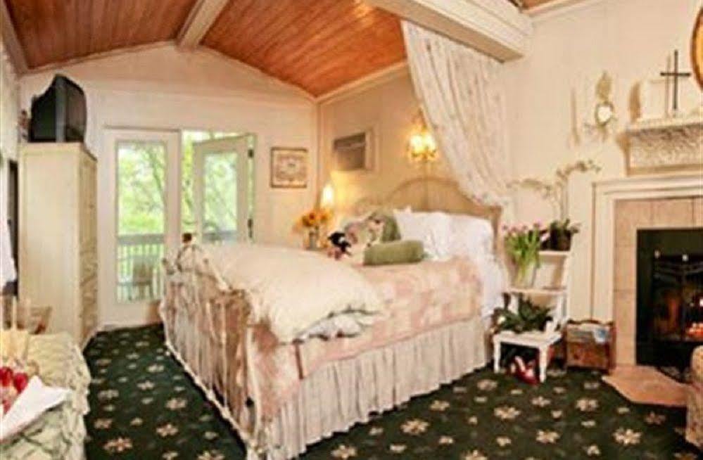 ניו בראונפלס Lamb'S Rest Inn מראה חיצוני תמונה